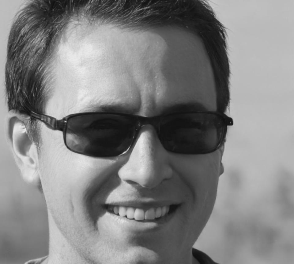 Instructor Matteo Caldwell working with masterclass participants